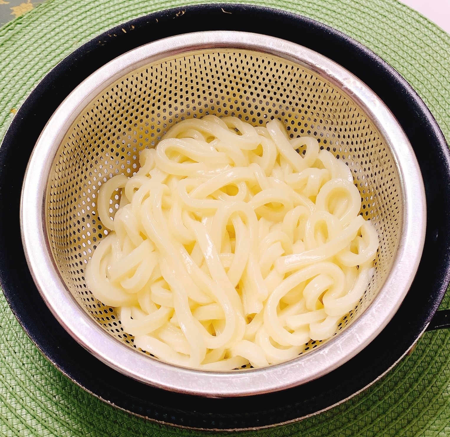 もちもち♪コシを出すうどんの茹で方（素うどん）