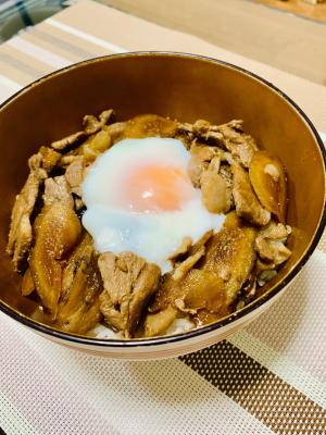 豚バラとごぼうの甘辛丼 温泉卵のせ レシピ 作り方 By よっしぃ 楽天レシピ