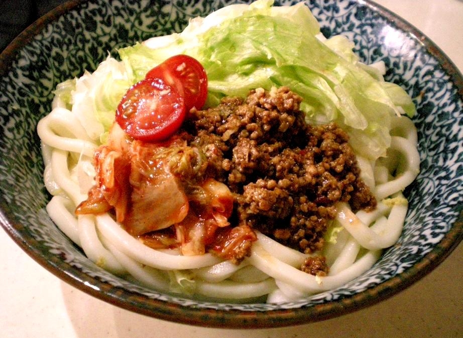 6. キムチと肉みそのぶっかけ混ぜうどん