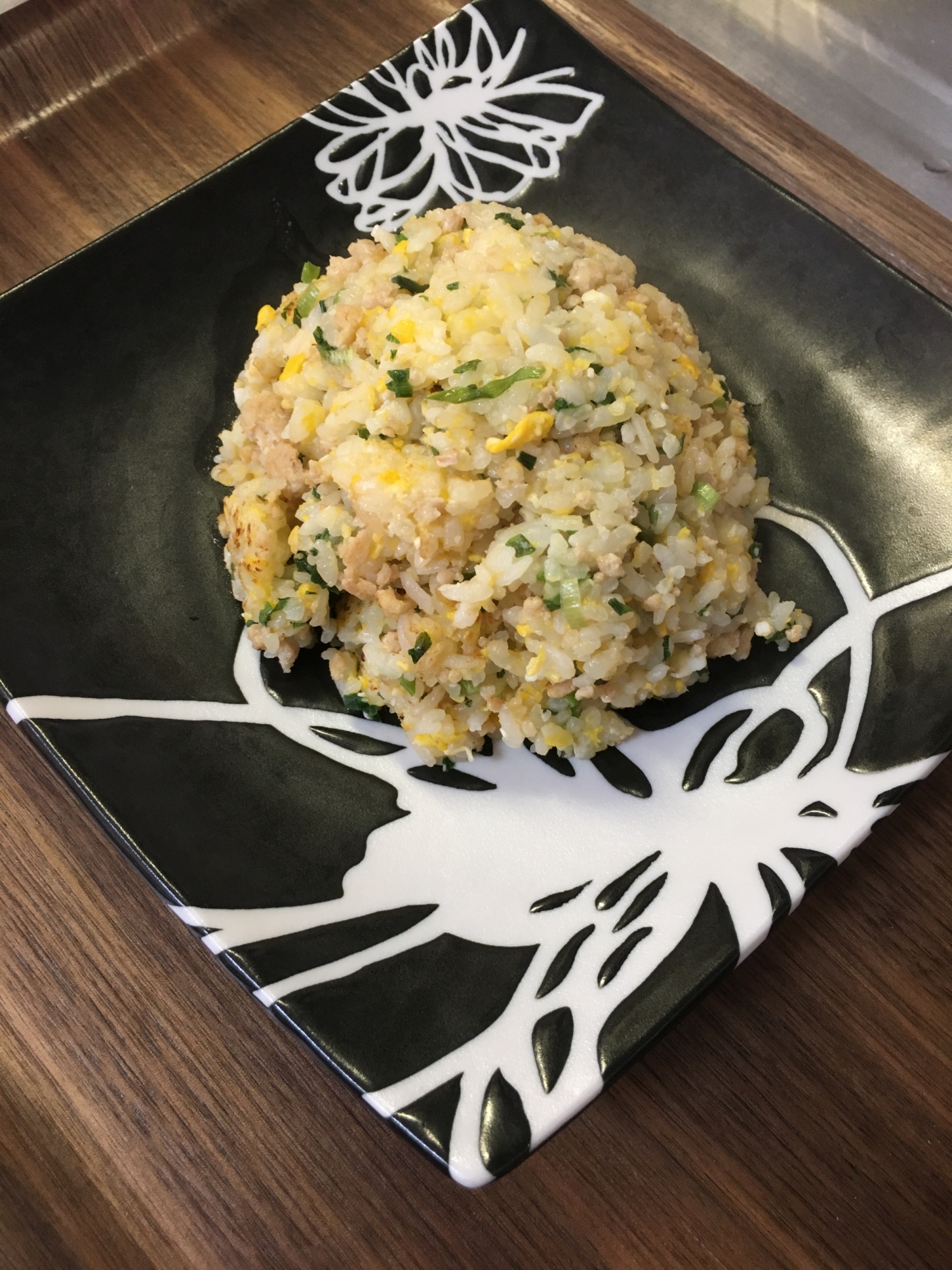 余った鶏そぼろでチャーハン