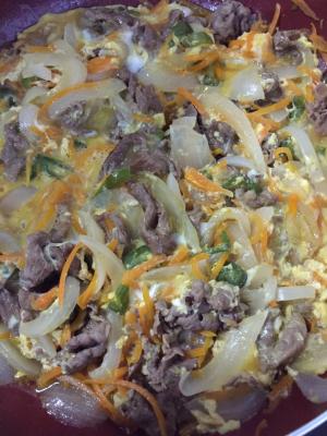 我が家の定番 牛肉と野菜の卵とじ レシピ 作り方 By りらっくママ 楽天レシピ