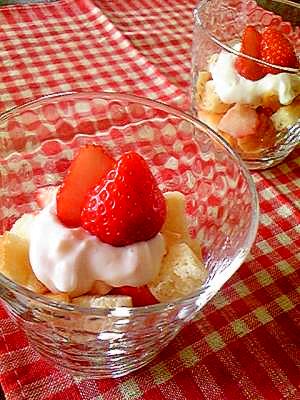 いちごパフェ☆離乳食＆幼児食スイーツ