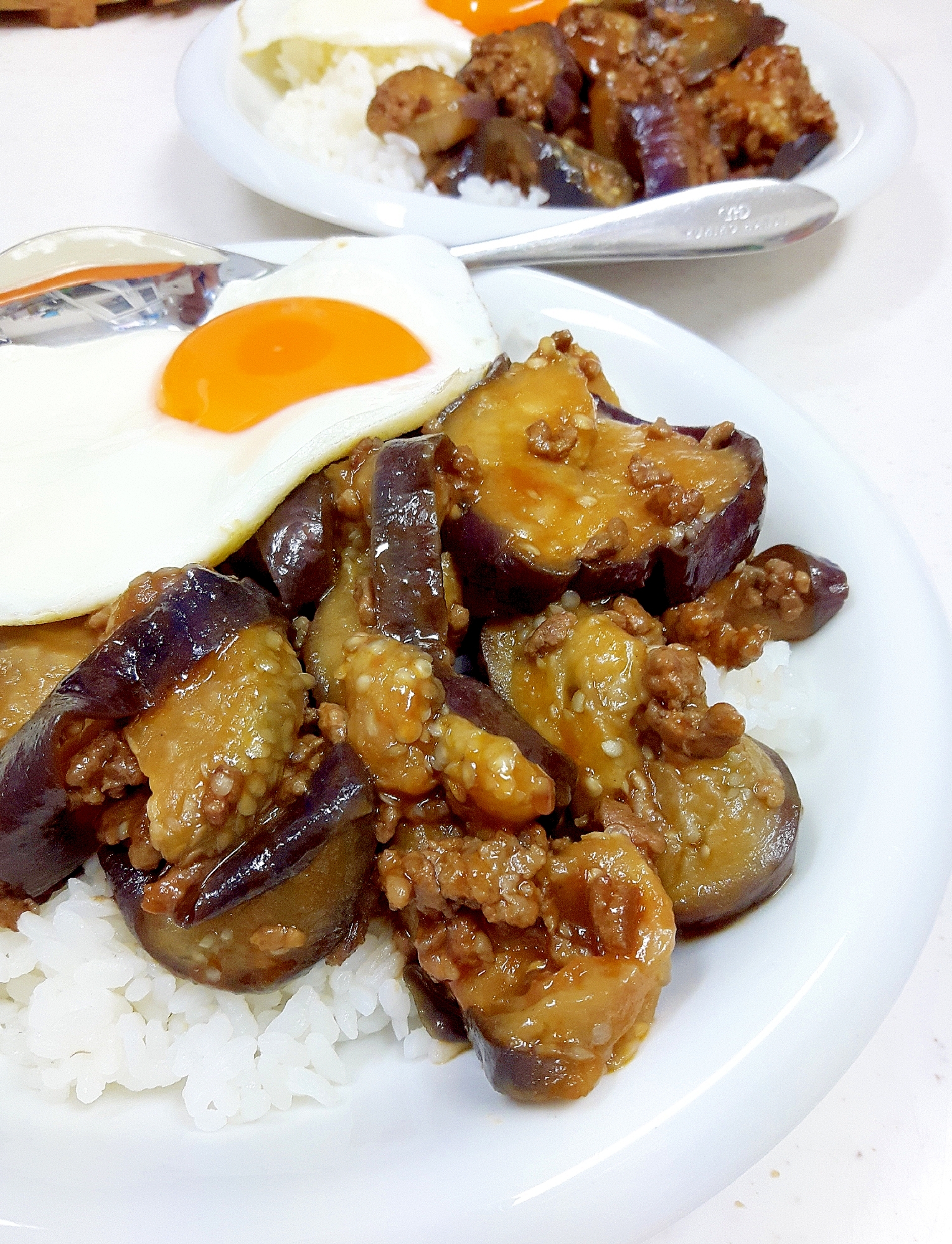 子供が喜ぶ(^^)ナスと合挽肉の簡単ボロネーゼ丼♪