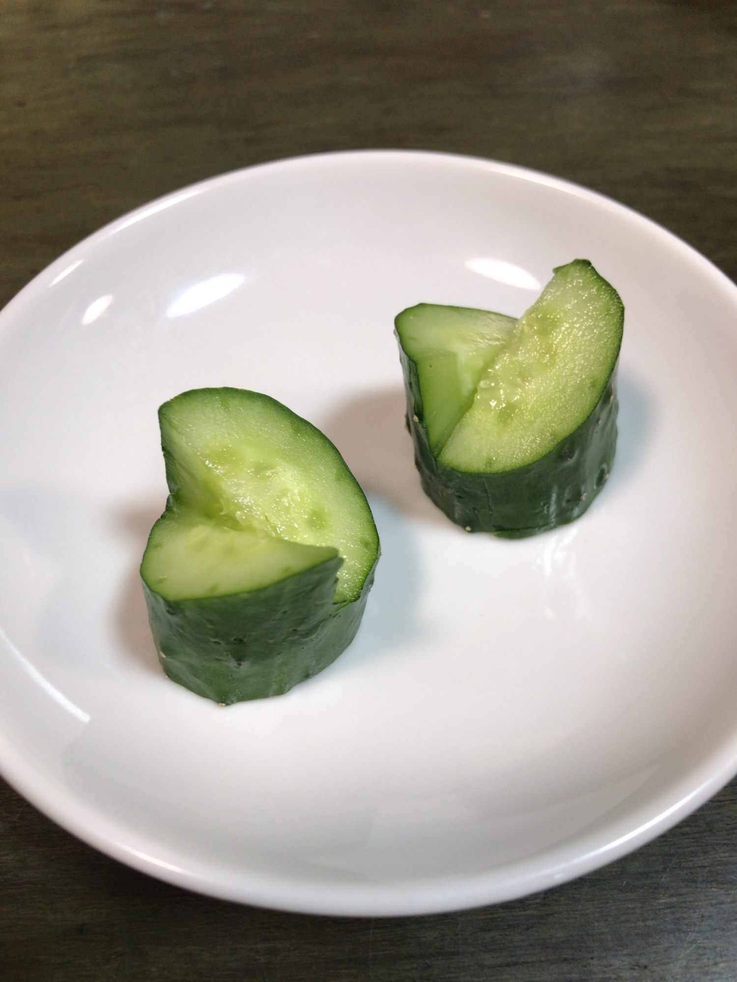 きゅうり 飾り切り 髭シェフのやばうまレシピ