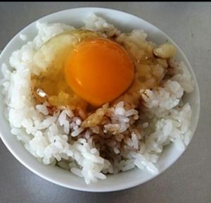 ニンニク薫る 卵かけご飯 レシピ 作り方 By スパイスの魔術師 楽天レシピ