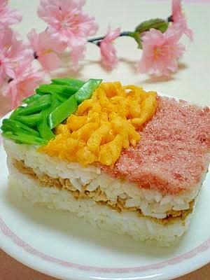 ひな祭りやお花見に ミニサイズの３色寿司ケーキ レシピ 作り方 By はちわれ４１３ 楽天レシピ