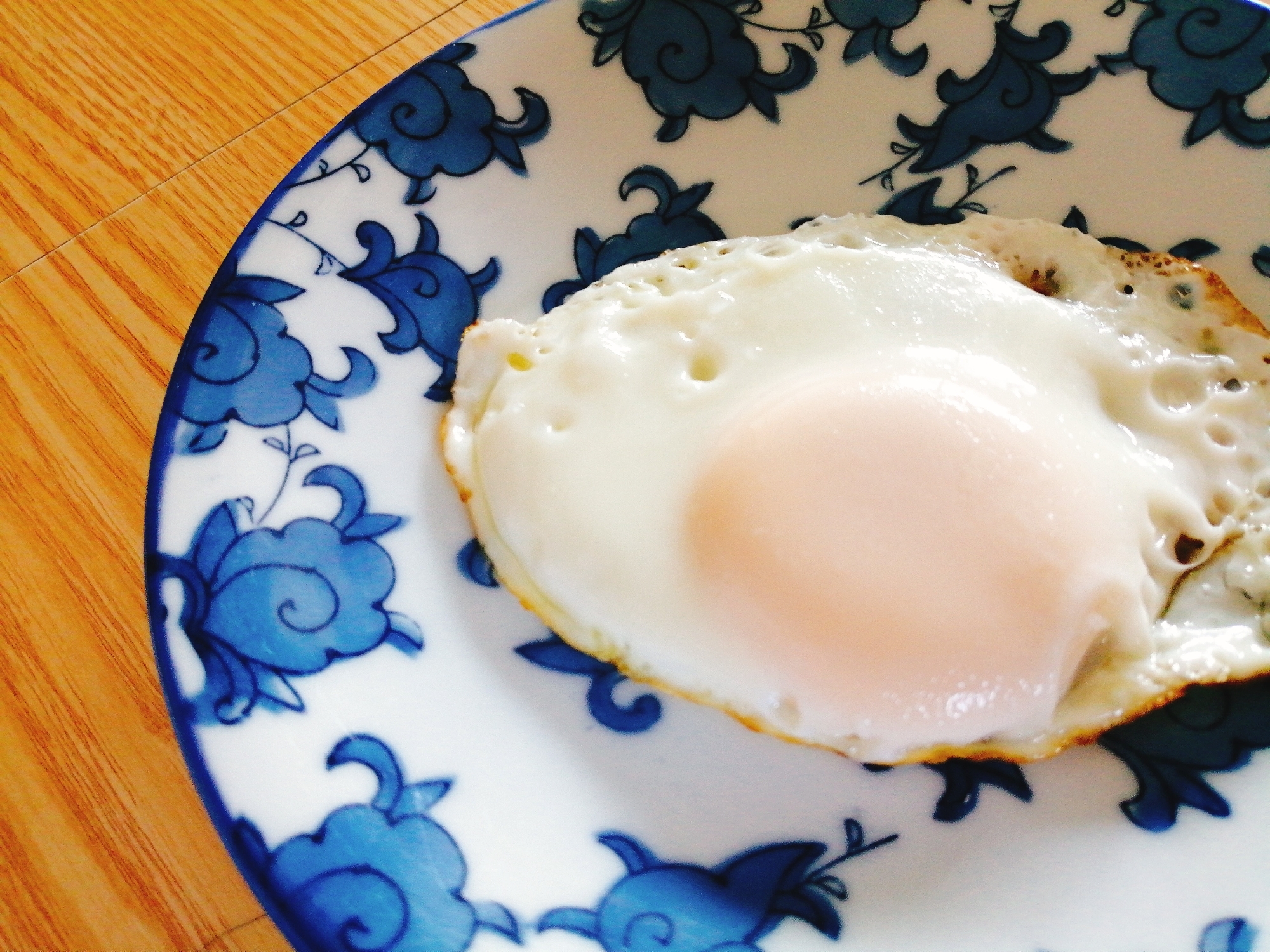 子どもが食べやすい固めの目玉焼き