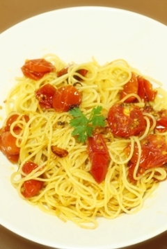 セミドライトマトのペペロンチーノ