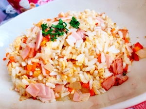 家にあるものでパパッとチャーハン レシピ 作り方 By ゆなったん 楽天レシピ 家にあるものでパパッとチャーハン レシピ 作り方 By ゆなったん 楽天レシピ