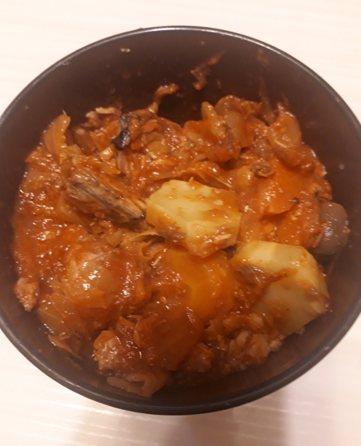 サバ缶で！トマト煮込み！