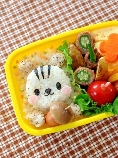 簡単キャラ弁☆秋のお弁当に！リスくんのお弁当♪