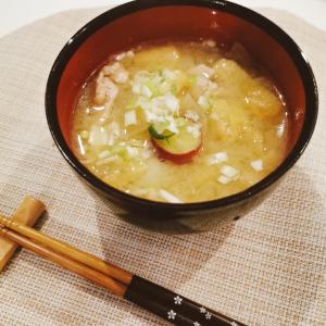 さつまいもと油揚げの味噌汁 レシピ 作り方 By トトロまま 楽天レシピ