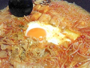 寒い夜に簡単キムチ鍋 卵を落としてマイルドな辛味 レシピ 作り方 By デラみーやん 楽天レシピ