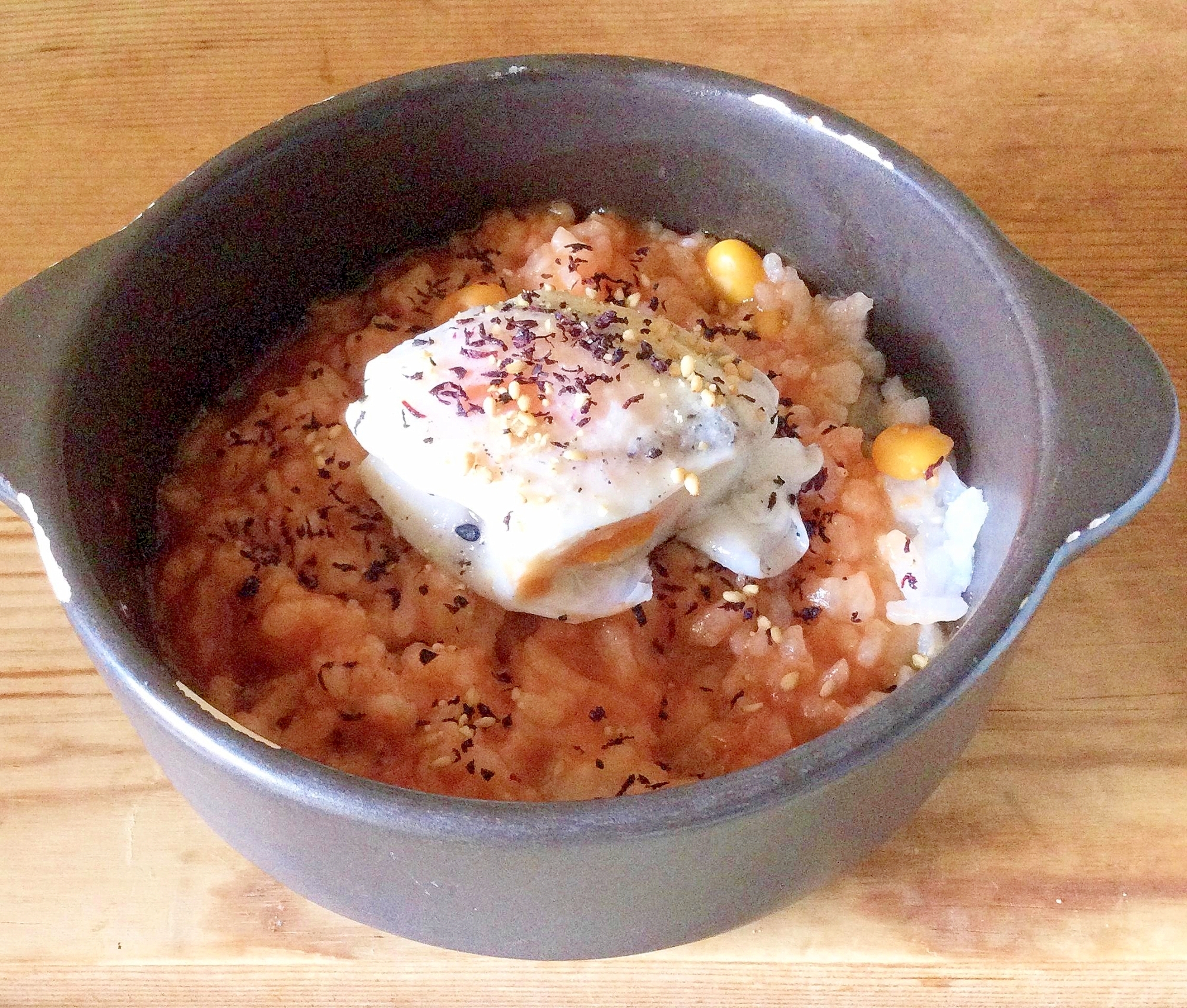 たまご乗せ♢コーン入り野菜ジュース煮ご飯♪