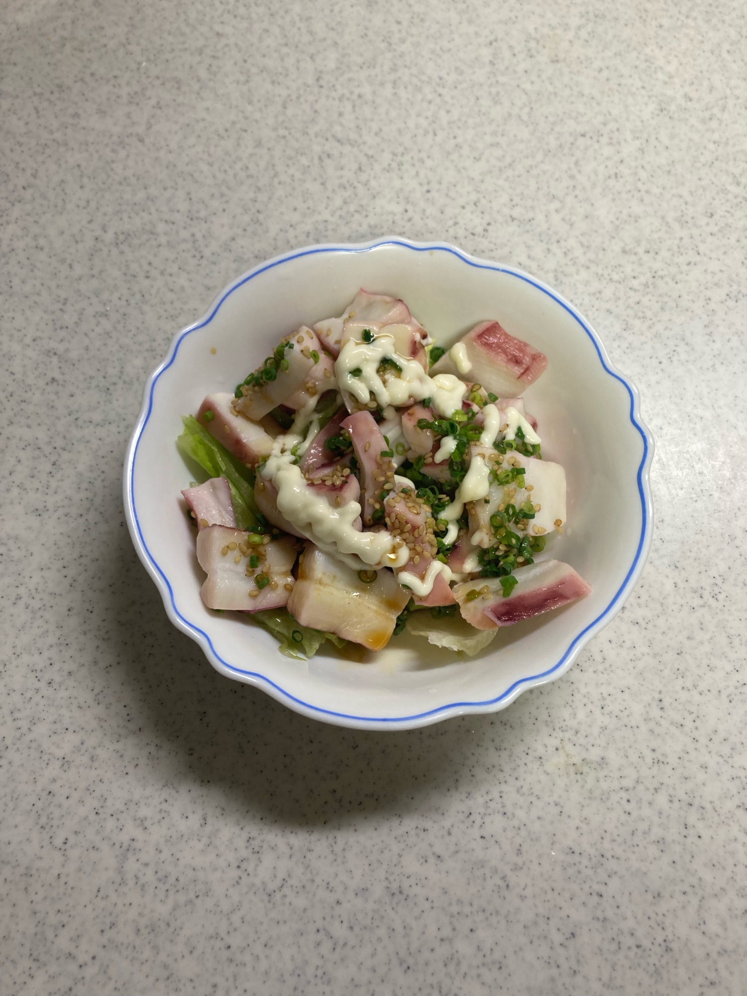 イカとレタスのサラダ