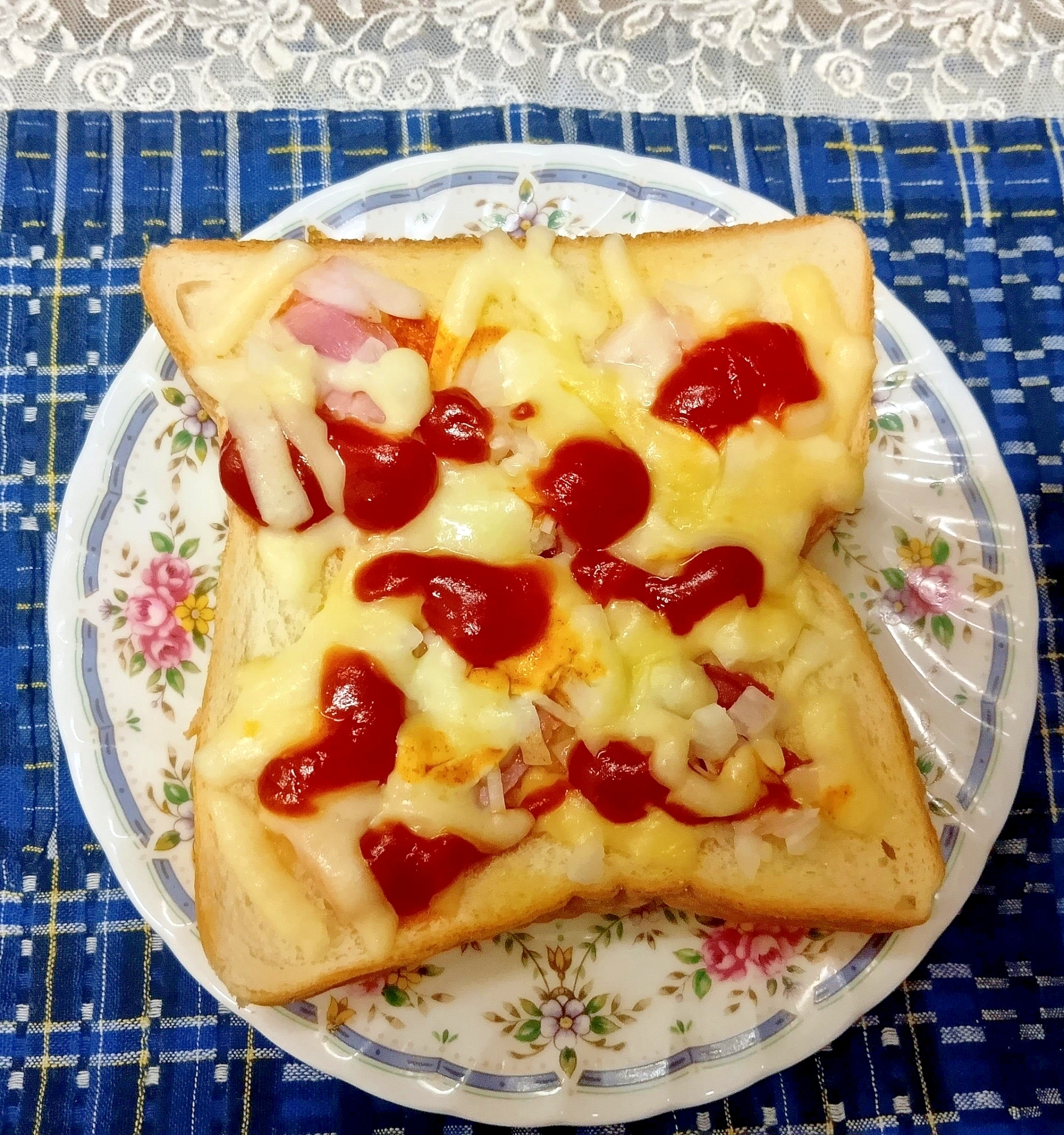 梅干しピザトースト
