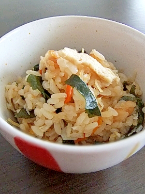 2. 乾物プラスで栄養満点炊き込みご飯