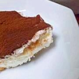 たっぷりの大皿スイーツ♪簡単ティラミスです。