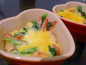 小松菜とハムのチーズココット レシピ 作り方 By なつ 5643 楽天レシピ