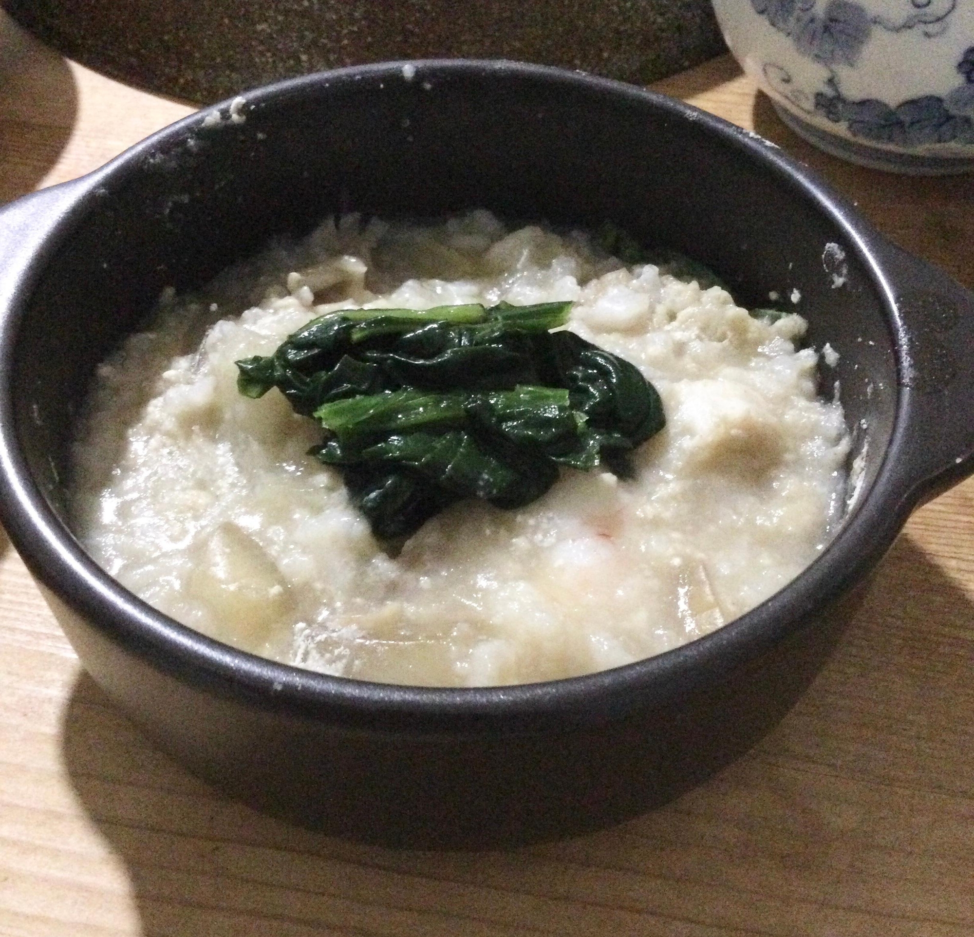 ほうれん草乗せシーフード玉ねぎ舞茸そば粉入りおじや