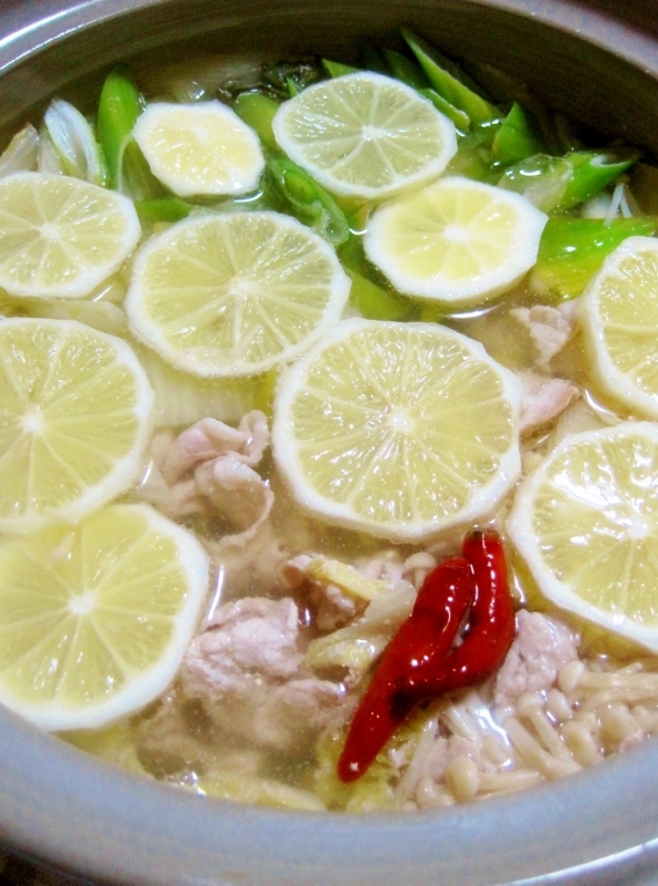 9. 豚と白菜のレモン鍋