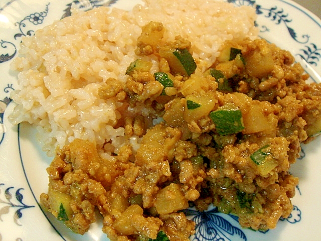 ズッキーニと豚挽き肉のドライカレー