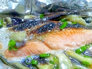 鮭 茄子のホイル焼き レシピ 作り方 By セシるん 楽天レシピ
