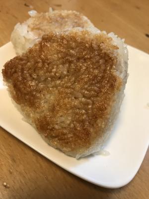 冷やご飯活用 簡単 なつかしの焼きおにぎり レシピ 作り方 By 空色ぱんだちゃん 楽天レシピ