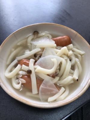 お昼ご飯に 簡単大根しめじウィンナーうどん レシピ 作り方 By ぷにすけママ 楽天レシピ