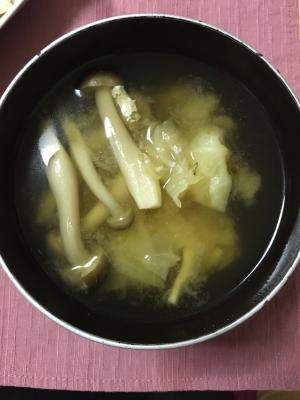 しめじとキャベツのお味噌汁 レシピ 作り方 By Nikumankun 楽天レシピ