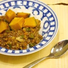 煮込み時間5分で完成★ひき肉カレー