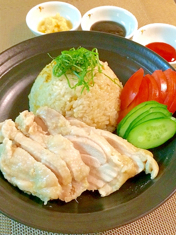 4. 炊飯器におまかせの簡単レシピ「シンガポールチキンライス（海南鶏飯）」