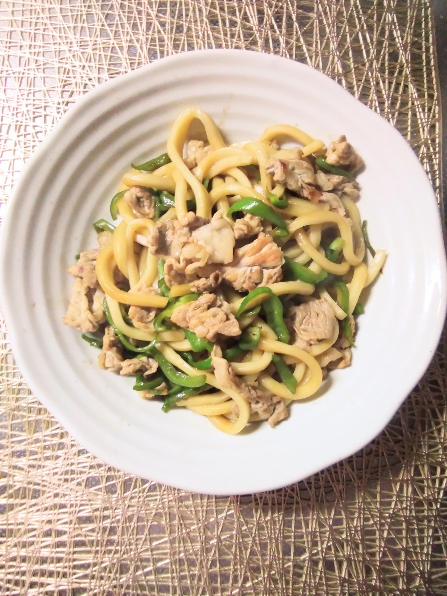 ピーマン☆ピーマンと豚肉の醤油焼きうどん