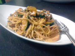 カボチャとひき肉の味噌風味スパゲティ