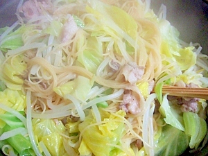 ■10分で..味付け不要ケンミン焼きビーフン