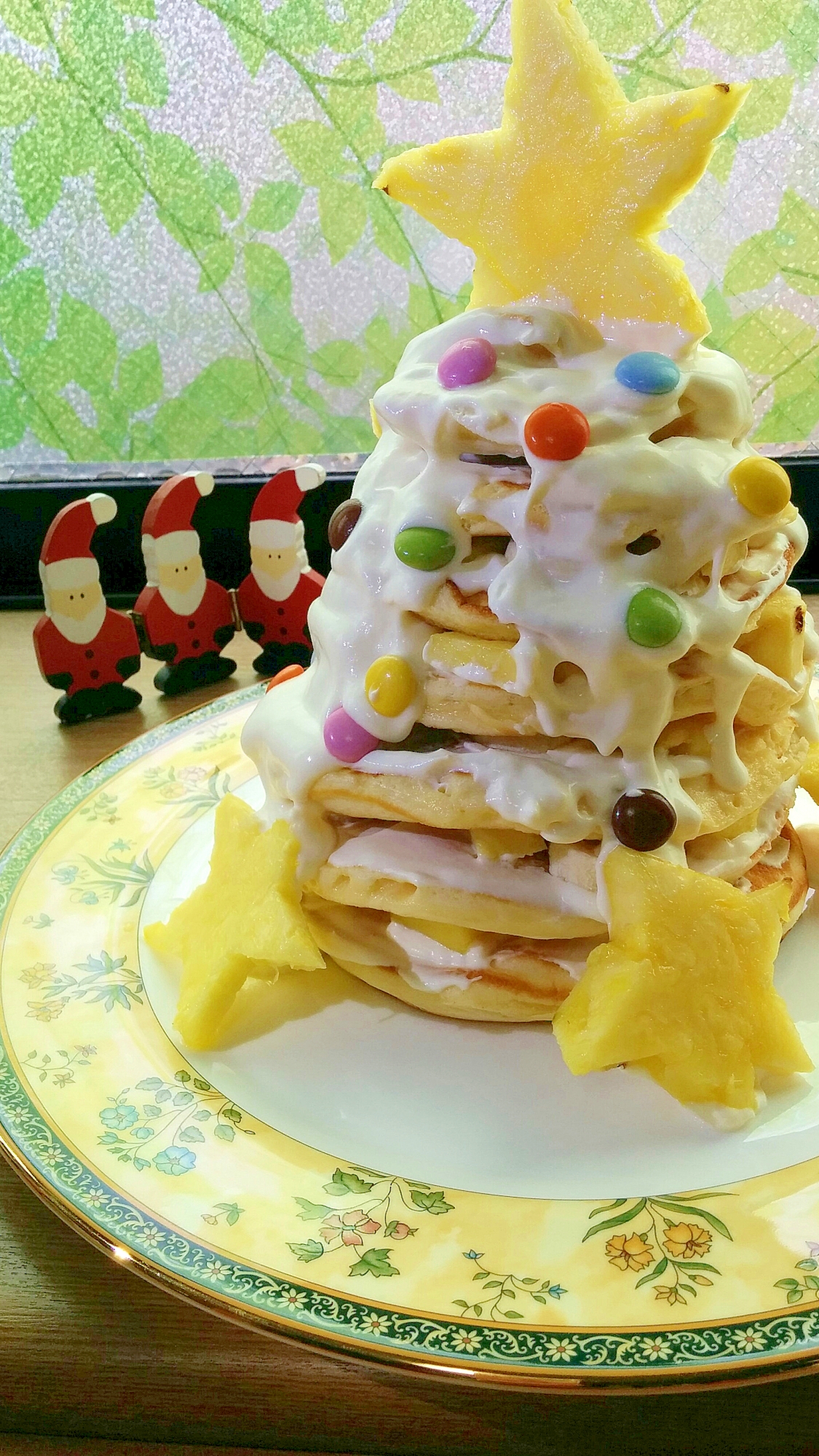 パンケーキでハワイアンなクリスマスツリーケーキ クリスマスケーキ 子供と一緒に手作り出来る 簡単レシピのまとめ 市販スポンジを使ってなど Naver まとめ