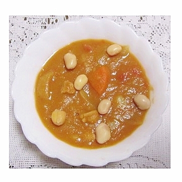 カレー（トマト・大豆・にんじん・たまねぎ）