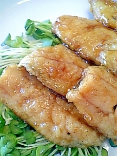 フライパンひとつで作るアジの簡単照り焼き レシピ 作り方 By オクハマモ 楽天レシピ