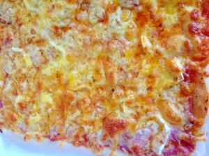 サラミと2種類のチーズのピザ レシピ 作り方 By Findus 楽天レシピ