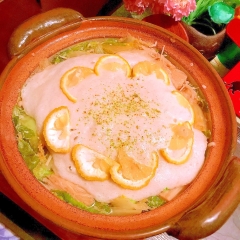 ふわふわ蕎麦粉はんぺんの柚子香る雪かぶり鍋