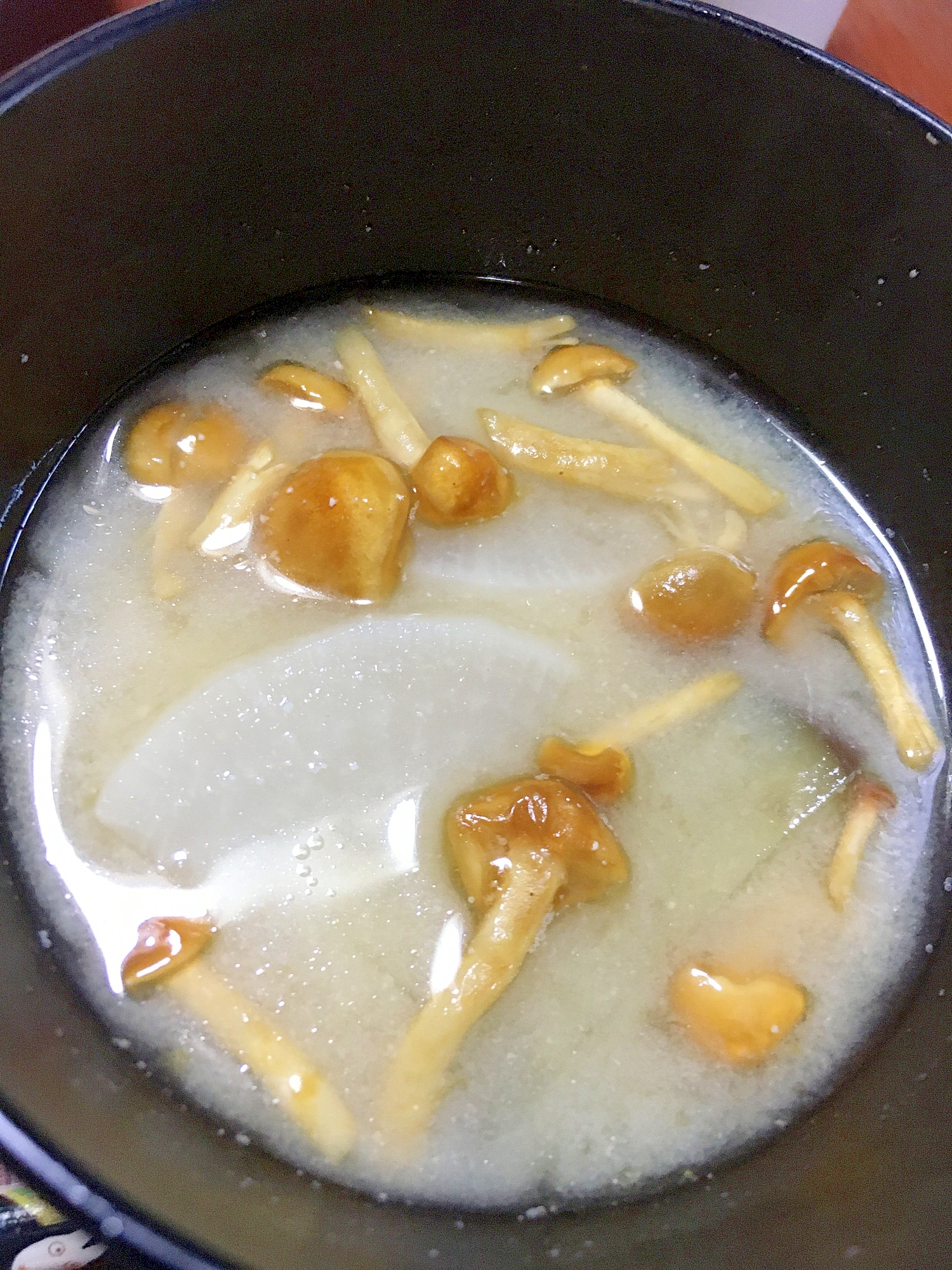 だいこんとえのきの味噌汁（鰹だし）