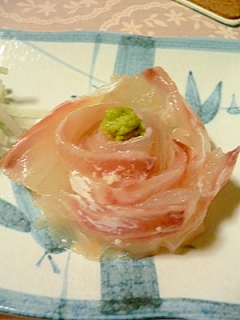 オツな肴、鯛の塩麹昆布ジメ。