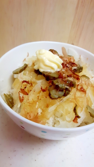 簡単 オニオンスライスの鰹節マヨ醤油丼 レシピ 作り方 By Acchan66 楽天レシピ