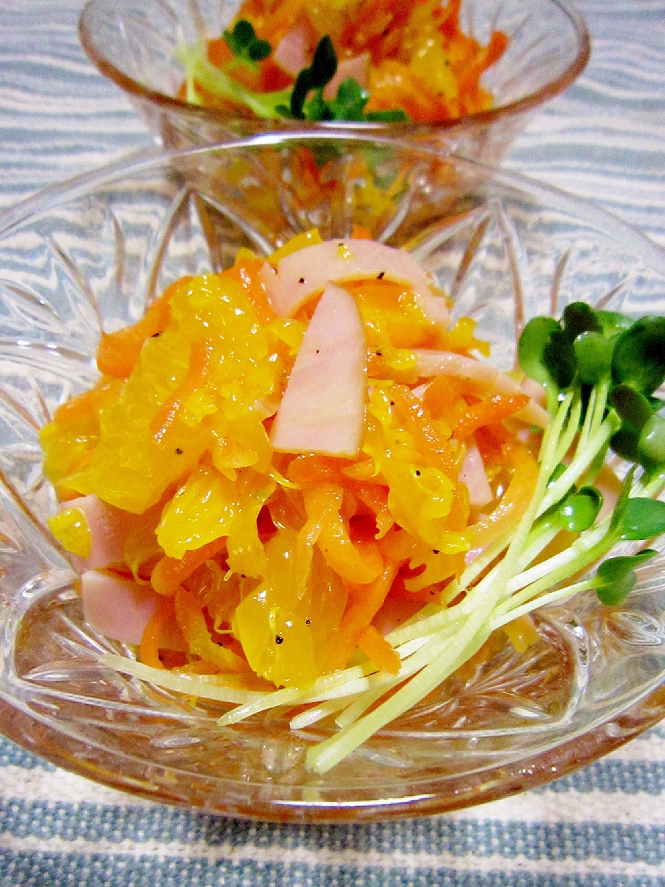 お日さま色の☆にんじんでこぽんマリネ【砂糖もみ】