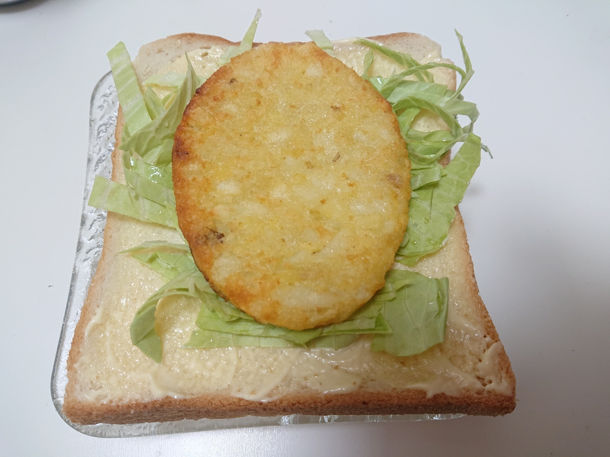 ハッシュドポテトと焦がしマヨネーズトースト