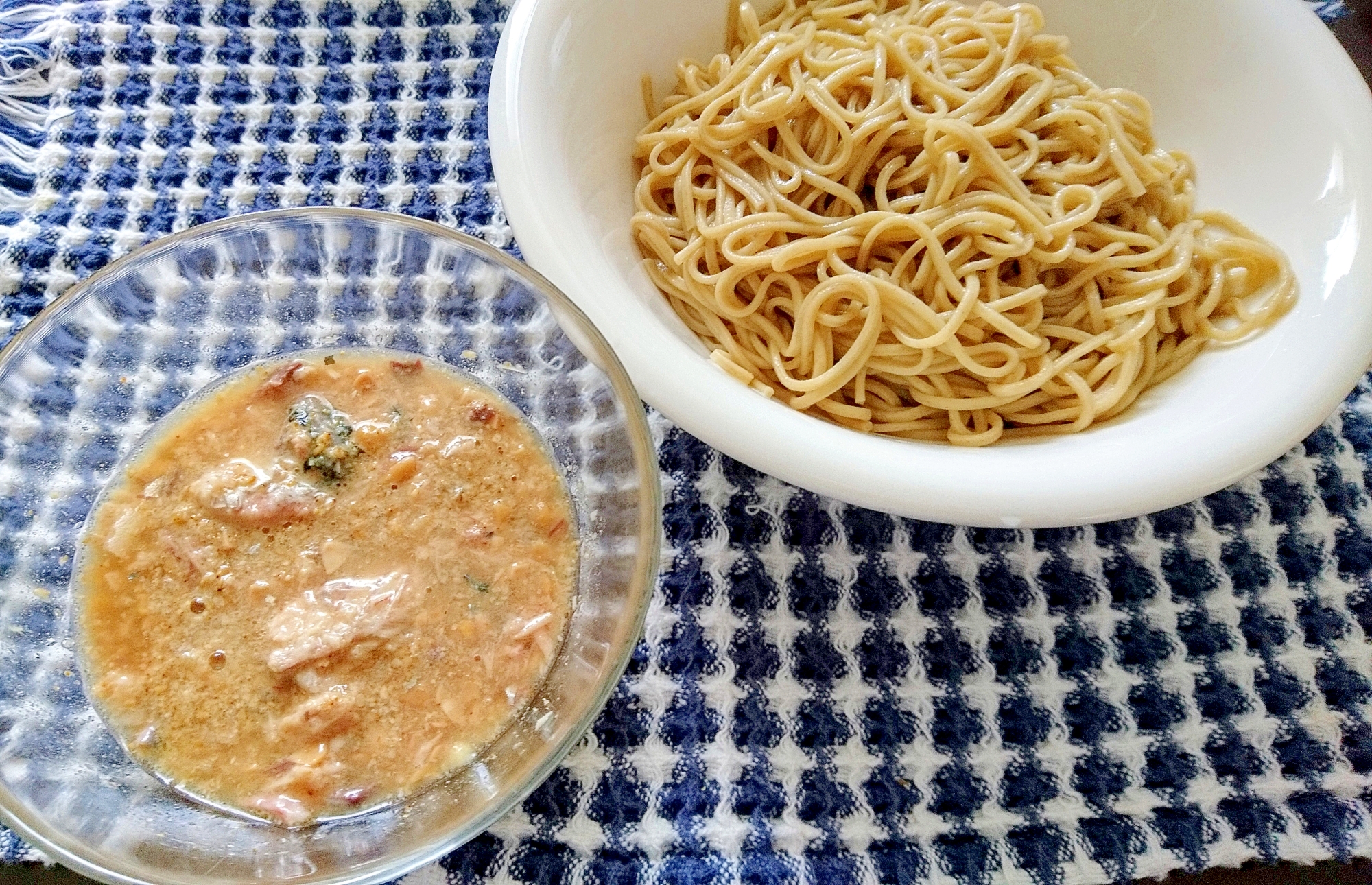 鯖缶と納豆で☆ひっぱりそば？
