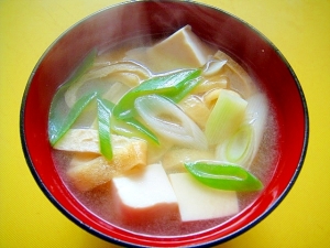 豆腐と油揚げ長ネギの味噌汁 レシピ 作り方 By Mint74 楽天レシピ