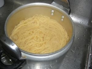 圧力鍋ｄｅスパゲティを湯がく レシピ 作り方 By ひまわり母ちゃん 楽天レシピ
