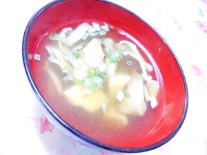 干し舞茸と絹豆腐の御吸物 レシピ 作り方 By 小太郎１２１２ 楽天レシピ