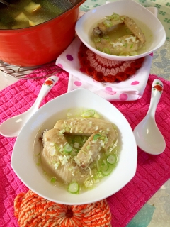 お肌つるつる♪鶏手羽先で簡単★コラーゲンスープ